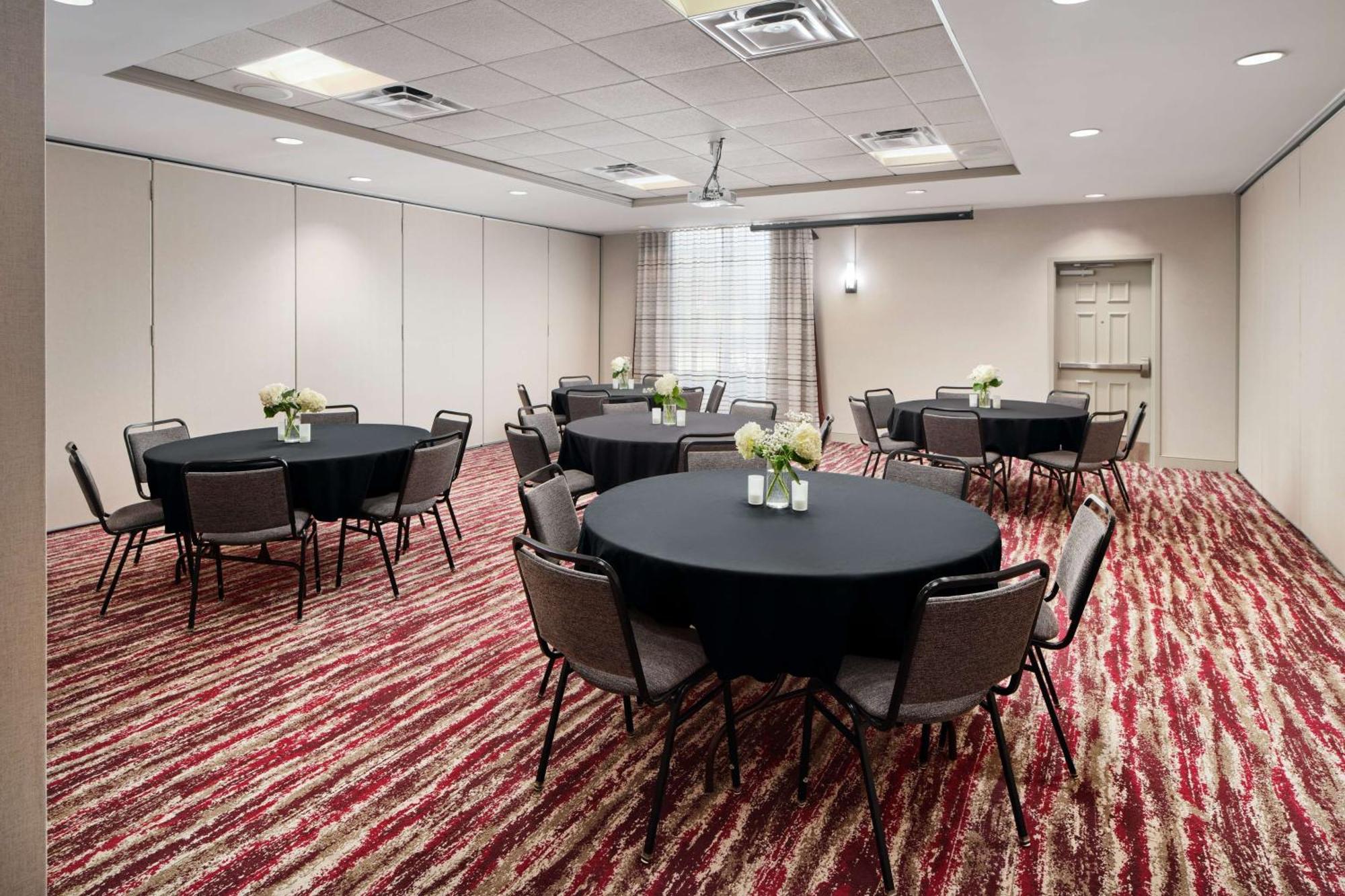 Hilton Garden Inn Schaumburg Eksteriør billede