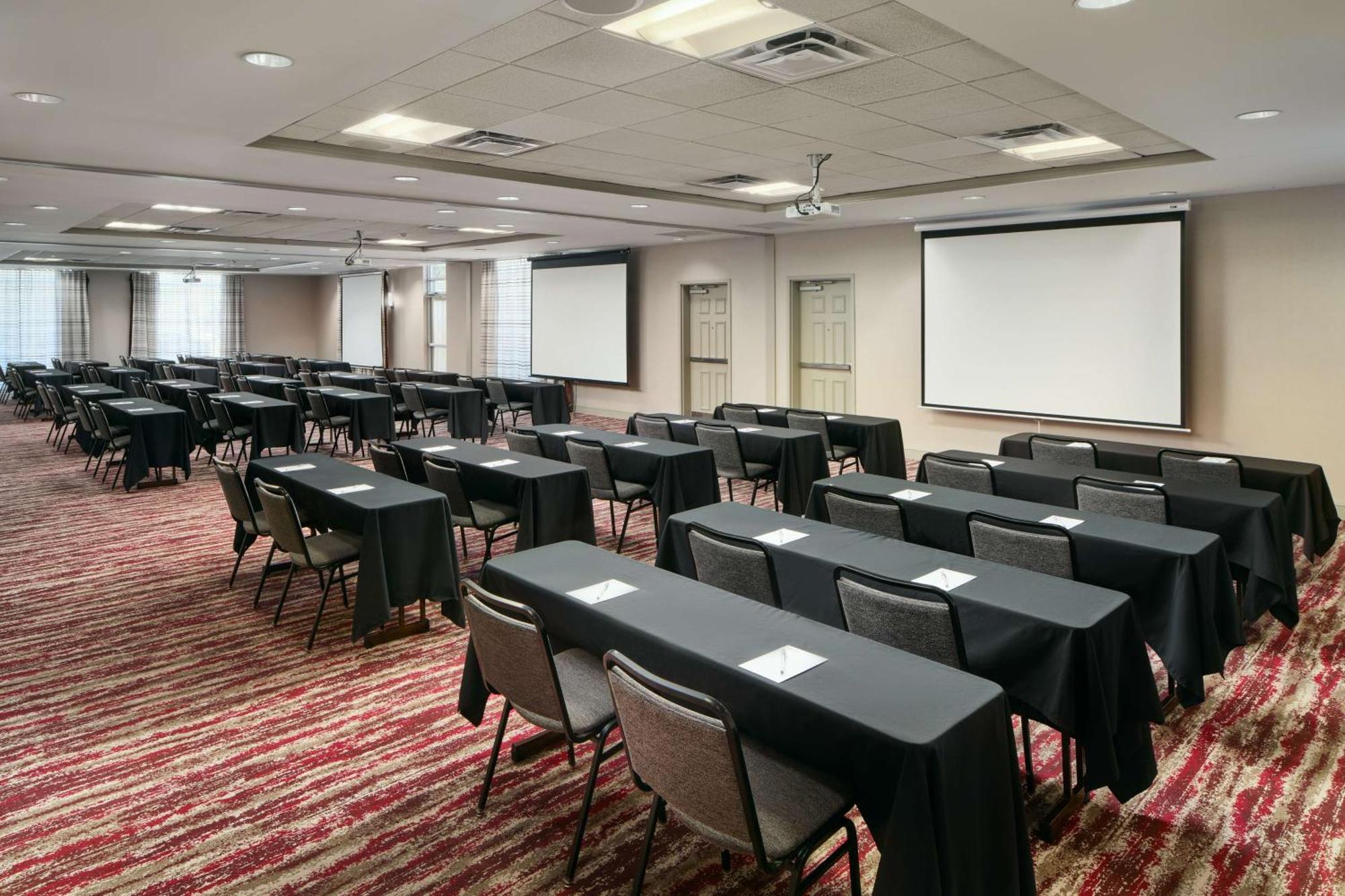 Hilton Garden Inn Schaumburg Eksteriør billede